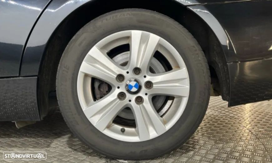 BMW 320 iA Dynamic - 11