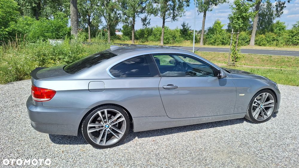 BMW Seria 3 325i - 11