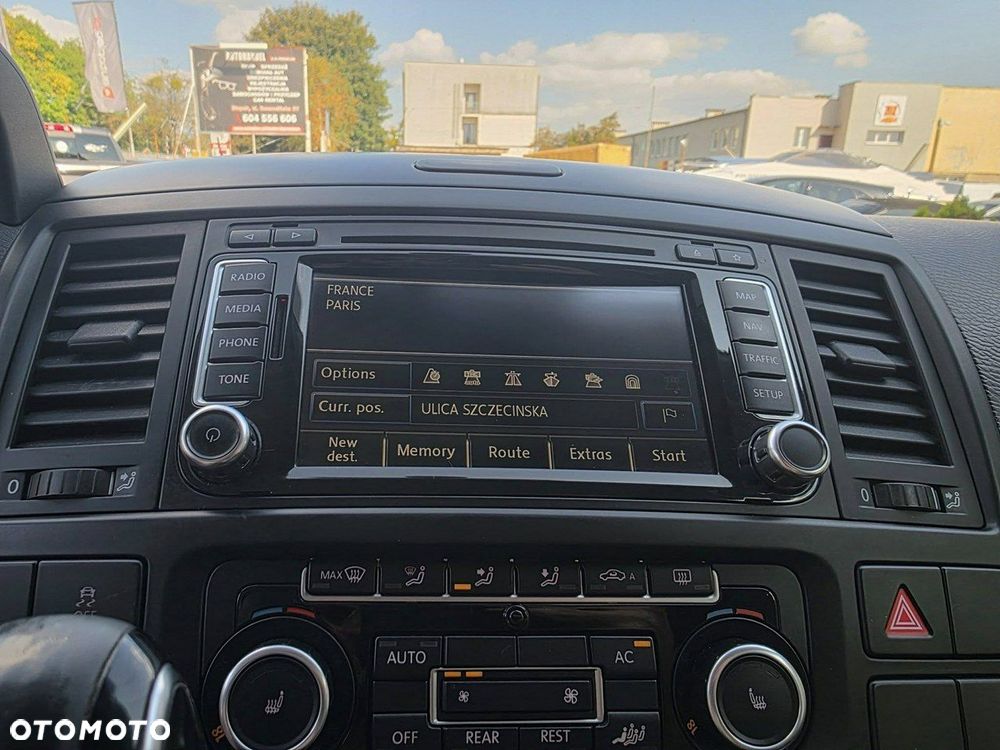 Volkswagen Multivan - 22