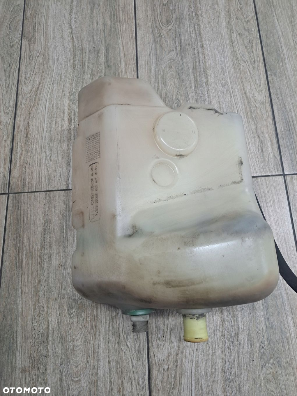 ZBIORNICZEK WYRÓWNAWCZY PŁYNU CHŁODNICZEGO RENAULT MAGNUM DXI - 5