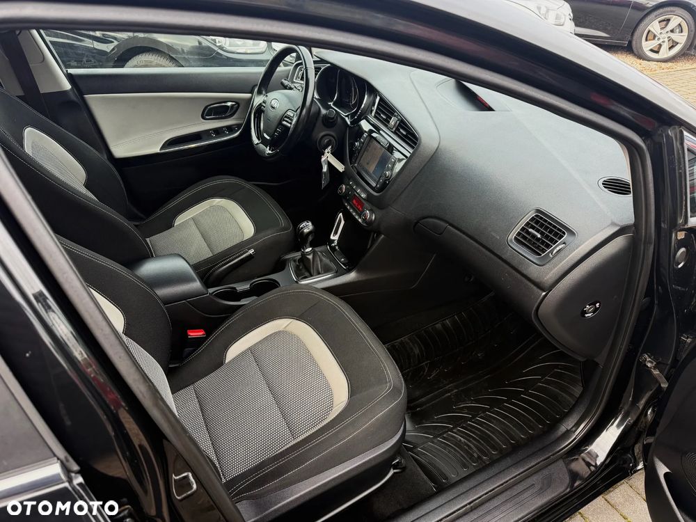 Kia Ceed 1.6 CRDi 136 ISG Platinum Edition - 13