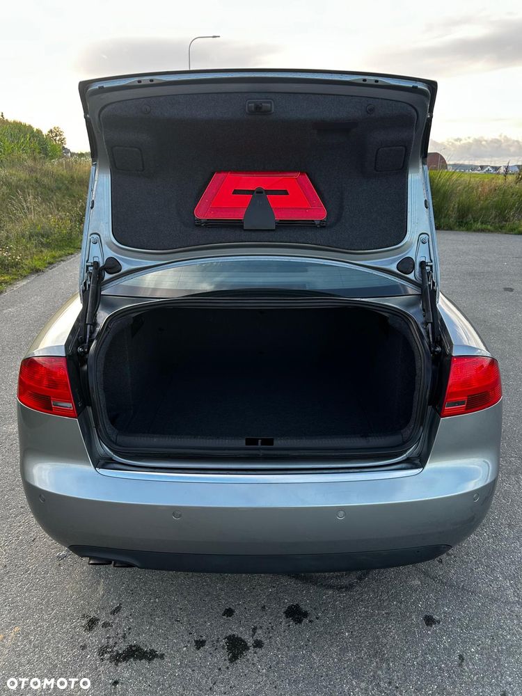 Audi A4 Limousine 2.0 TDI DPF - 9
