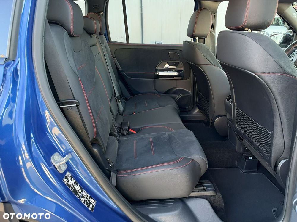 Mercedes-Benz GLB 200 7G-DCT AMG Line - 19
