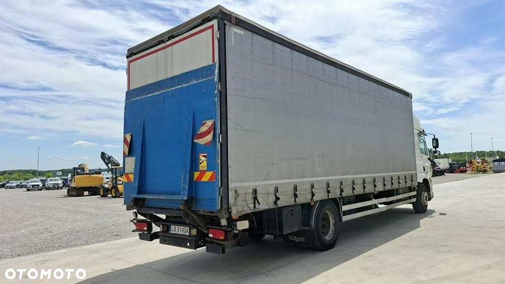 DAF CF 320 - 4
