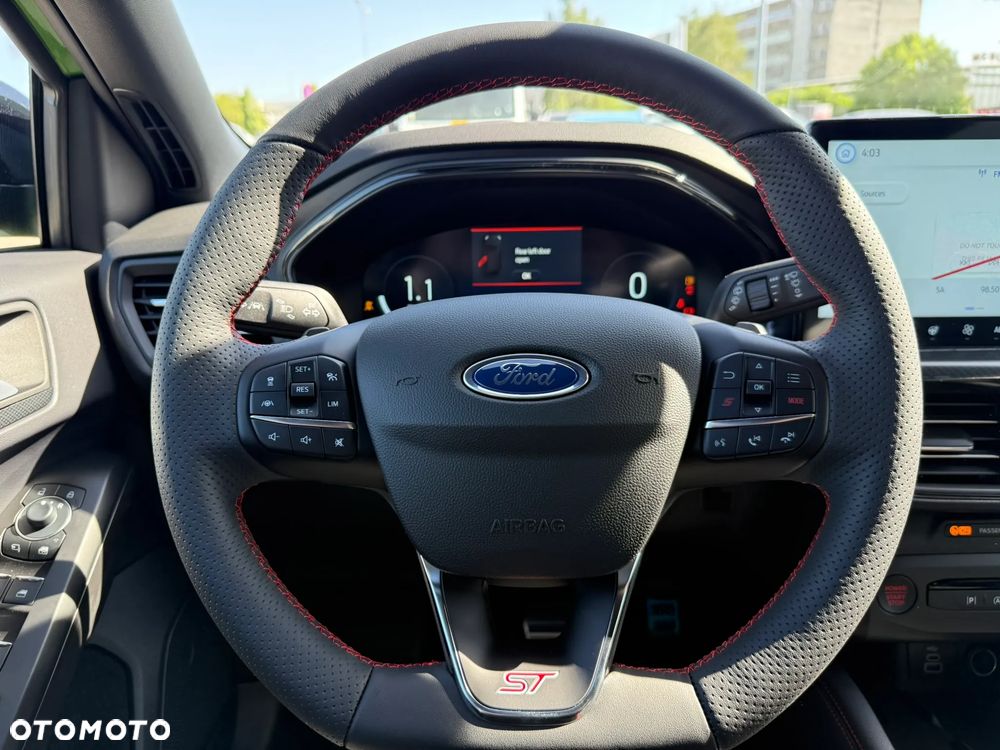Ford Focus 2.3 EcoBoost ST X - 13