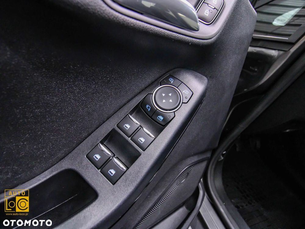 Ford Fiesta 1.1 S&S TITANIUM - 25