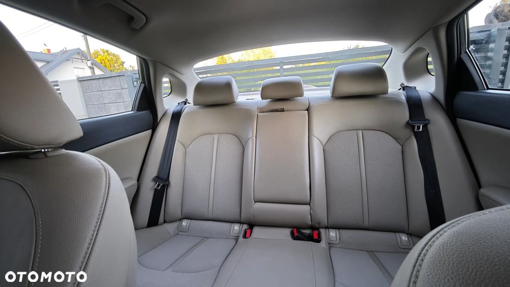 Kia Optima 1.7 CRDI L - 11
