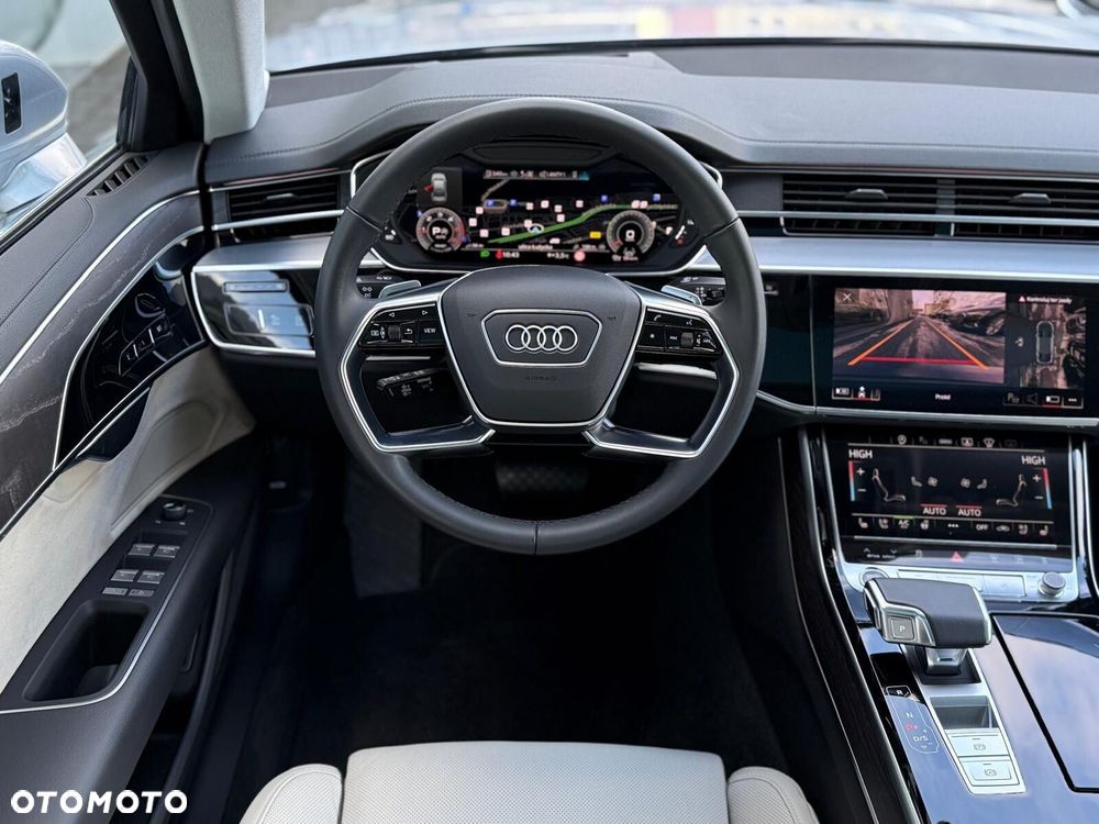 Audi A8 - 30
