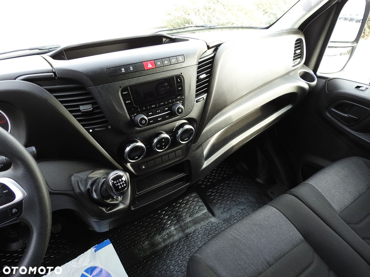 Iveco DAILY 35C16 KONTENER WINDA 8 PALET TEMPOMAT BLIŹNIACZE KOŁA KLIMATYZACJA  160KM - 33