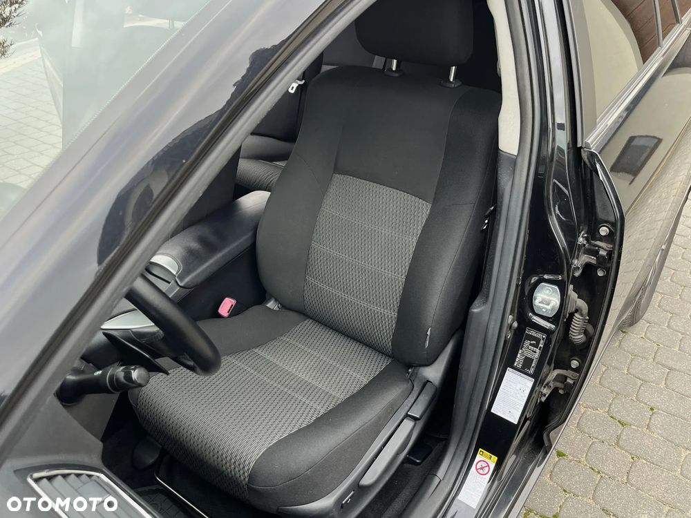 Toyota Avensis Touring Sports 1.8 Multidrive S Comfort - 11