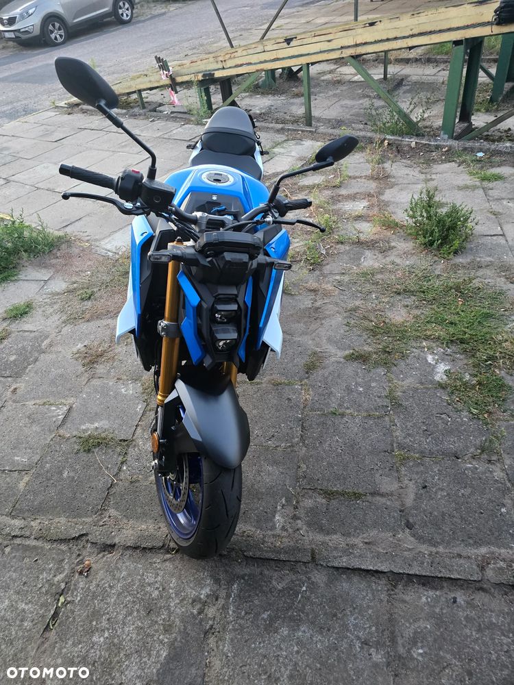 Suzuki GSX 1000 - 10