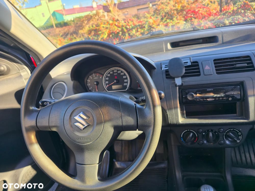 Suzuki Swift - 9