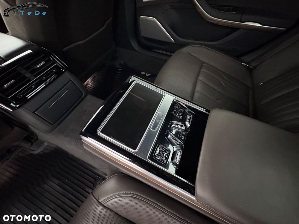 Audi A8 - 26