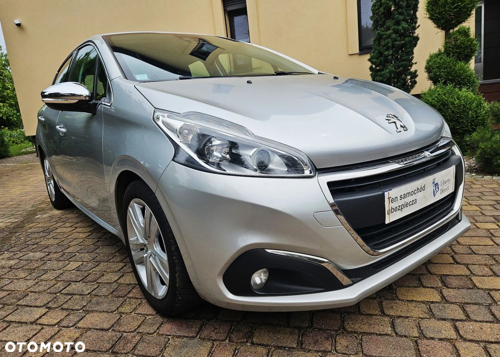 Peugeot 208 - 3