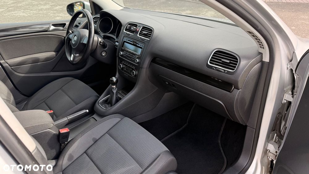 Volkswagen Golf 1.6 Highline - 16