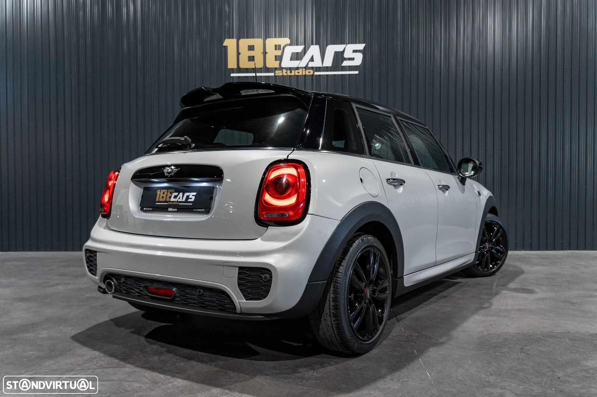 MINI 5 Portas Cooper D Auto - 49