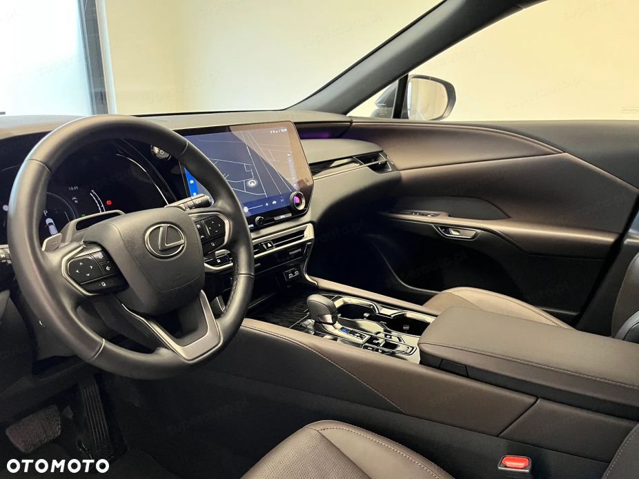Lexus RX - 8