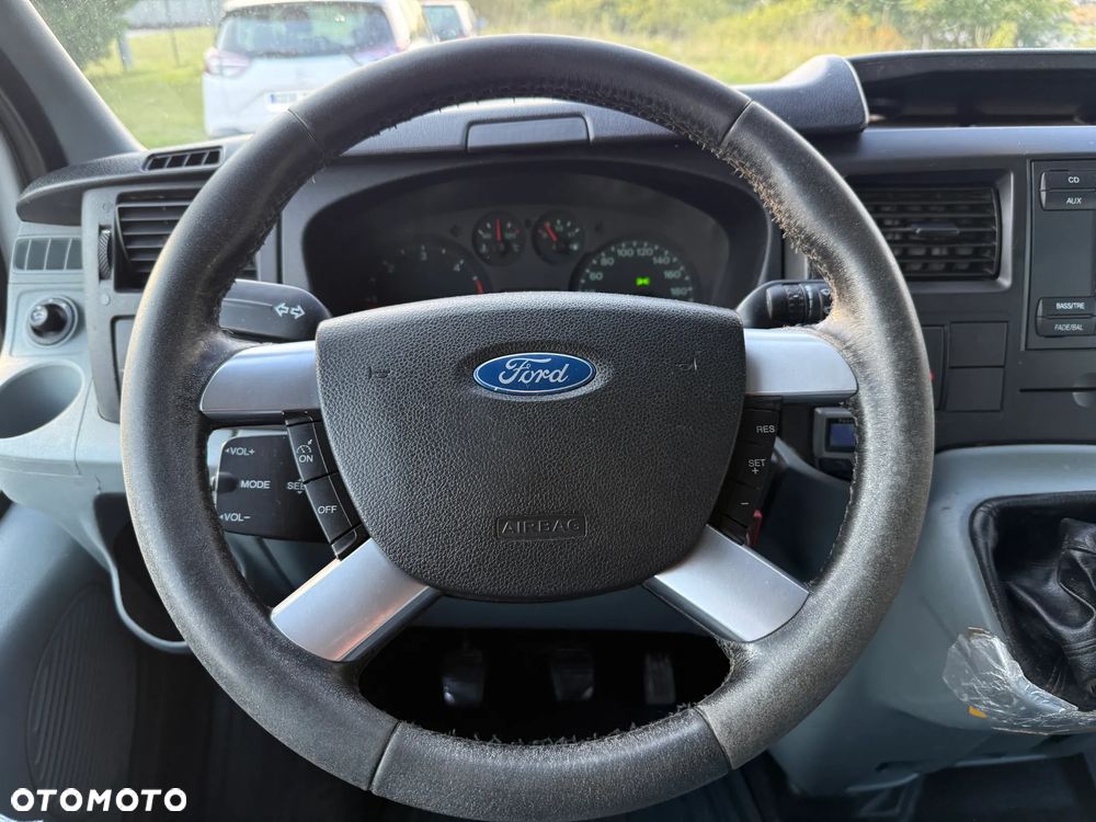 Ford Transit - 23