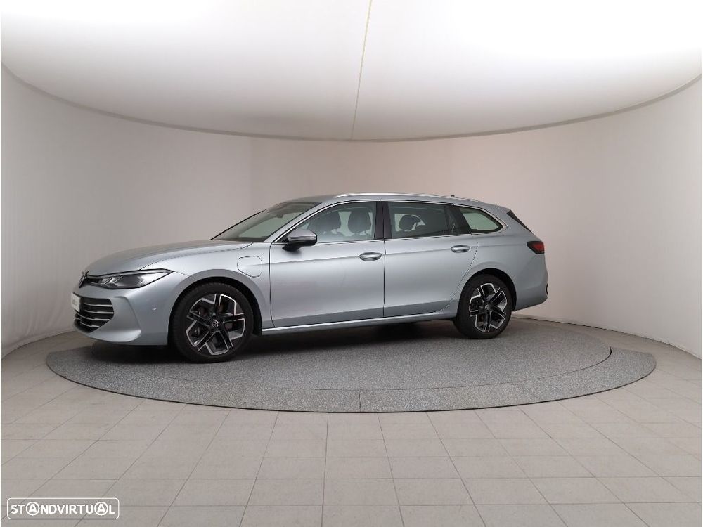 VW Passat Variant 1.5 TSI eHybrid Business DSG - 2