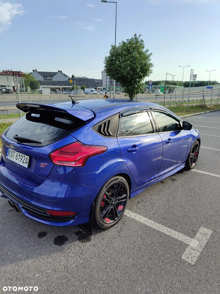 Ford Focus 2.0 EcoBoost ST-2 - 9