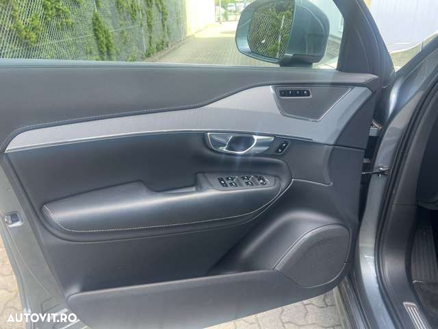 Volvo XC 90 - 8