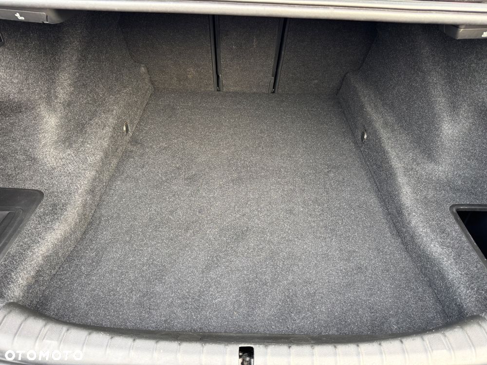 BMW Seria 5 520d Sport Line - 14