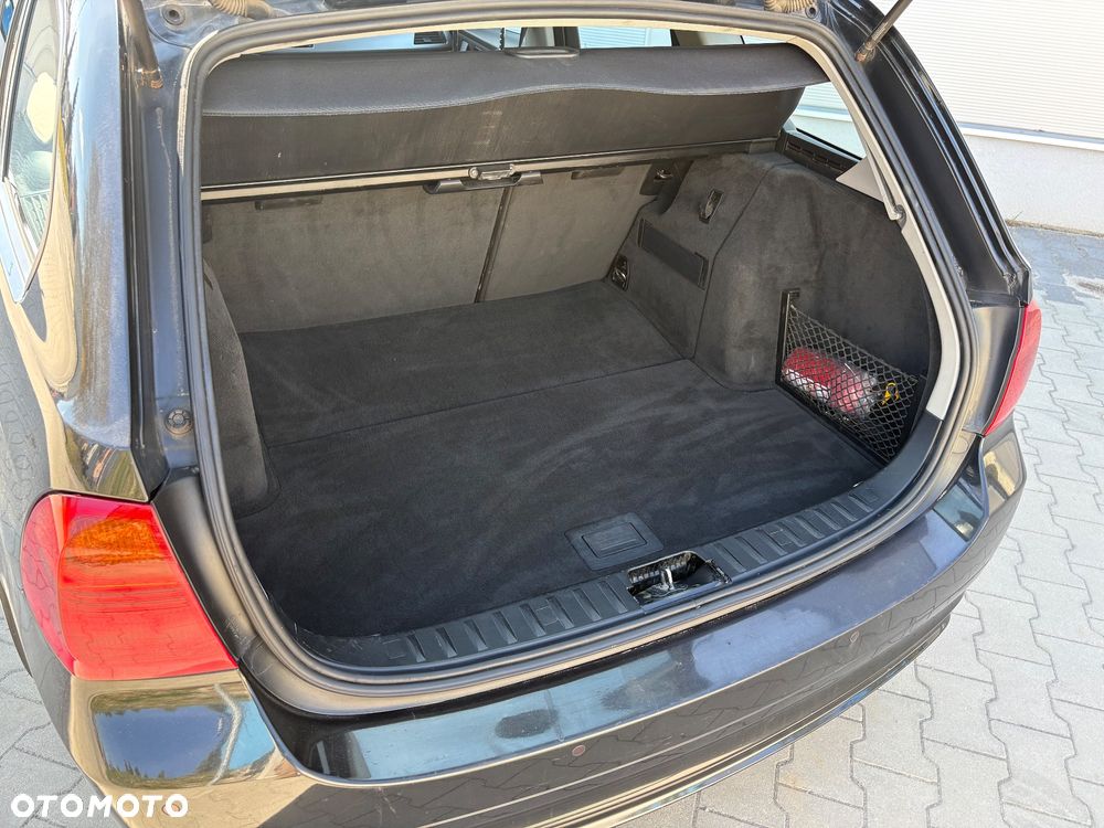 BMW Seria 3 320d DPF Blue Performance Edition Fleet Exclusive - 24