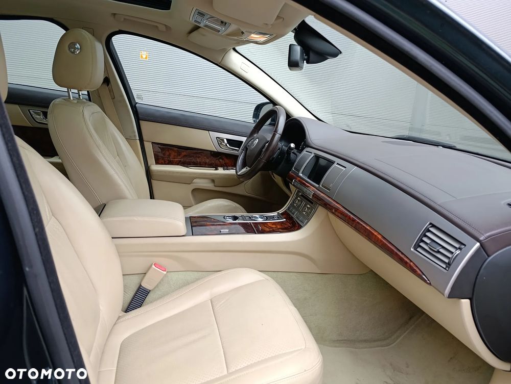 Jaguar XF 3.0 V6 D S Premium Luxury - 12