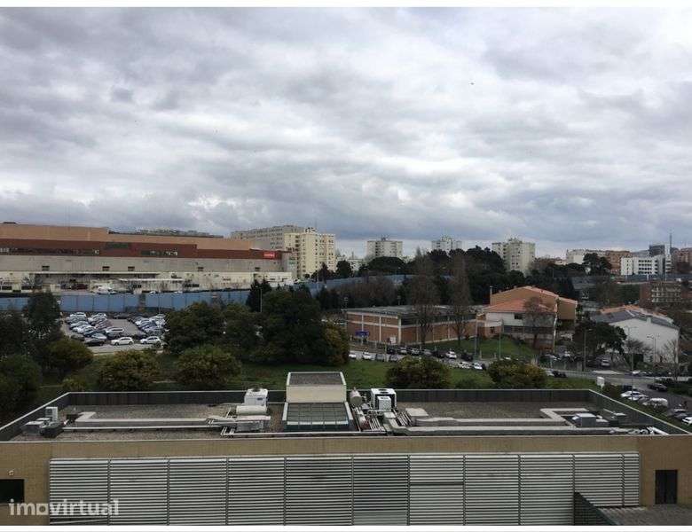 Apartamento T1 bem localuzado - Grande imagem: 2/7
