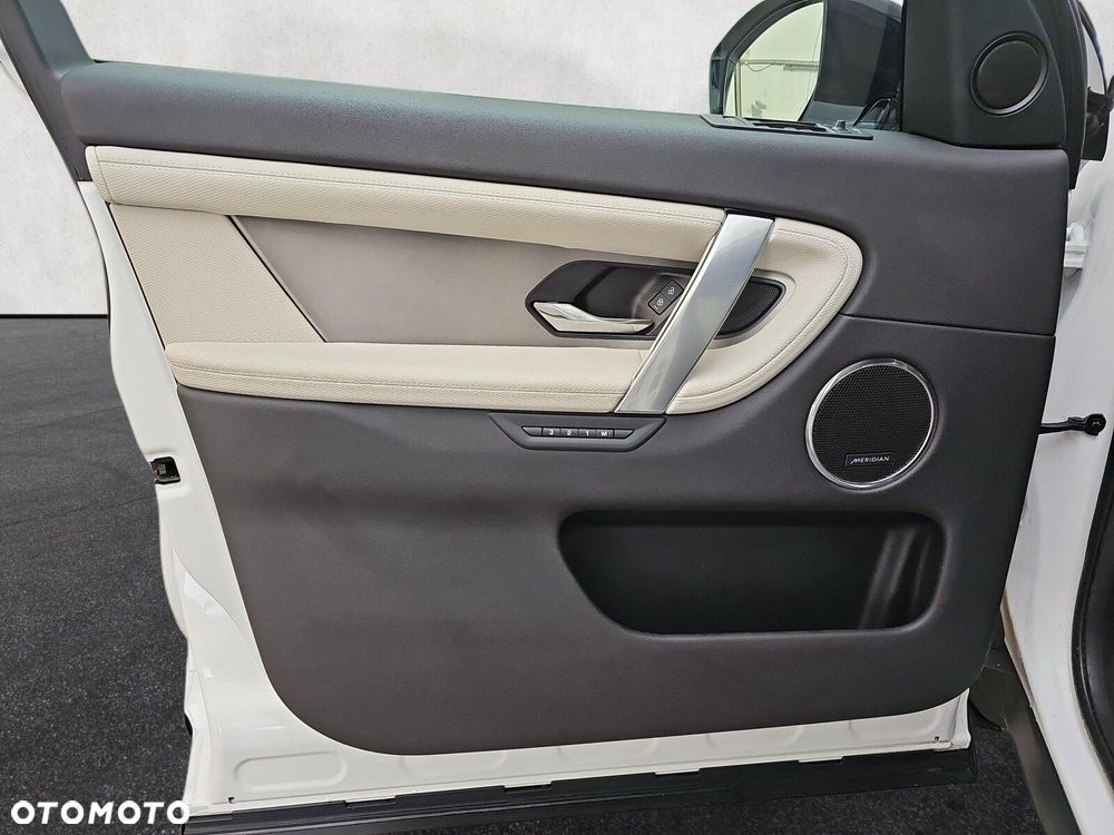 Land Rover Discovery Sport - 23