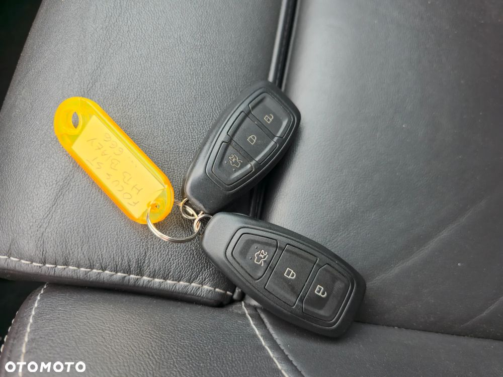 Ford Focus - 35