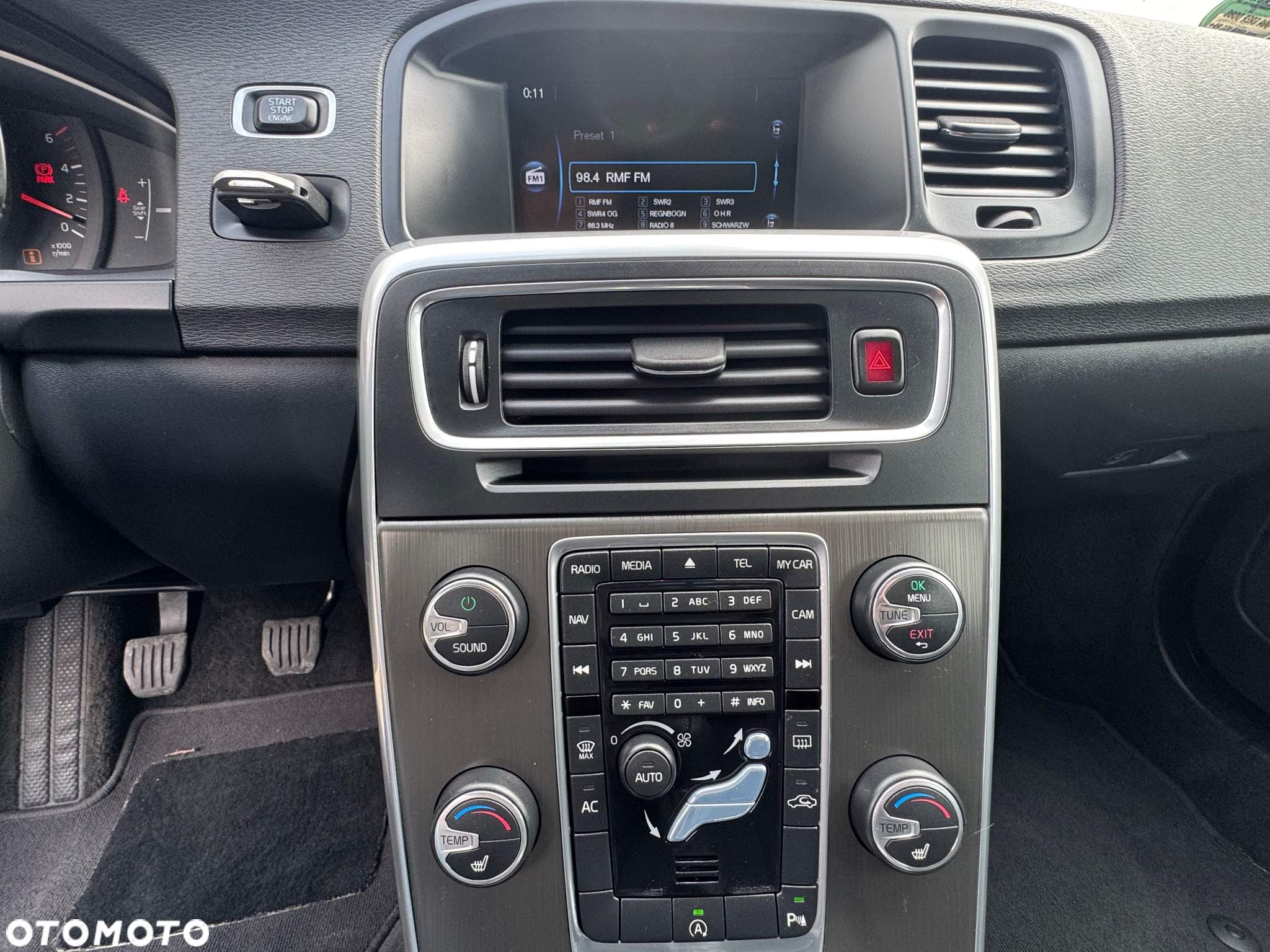 Volvo V60 D4 Momentum - 17