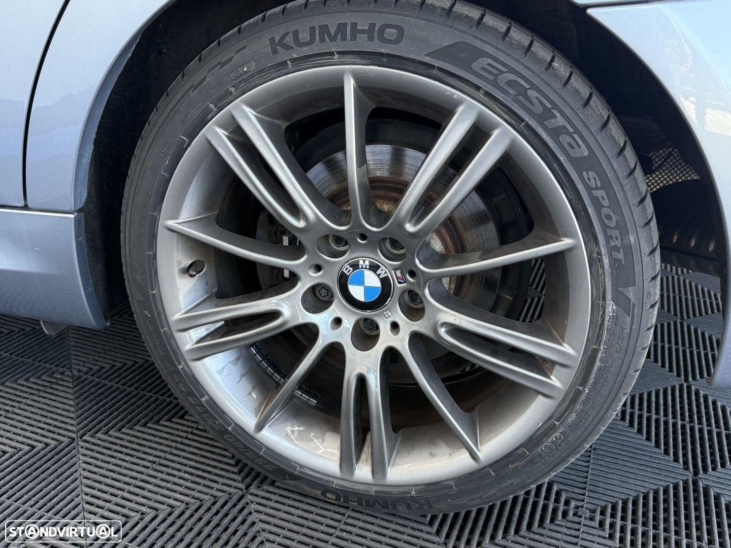 BMW 320 d Touring xDrive - 23