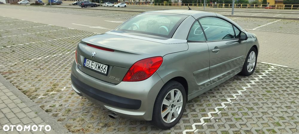 Peugeot 207 CC - 10