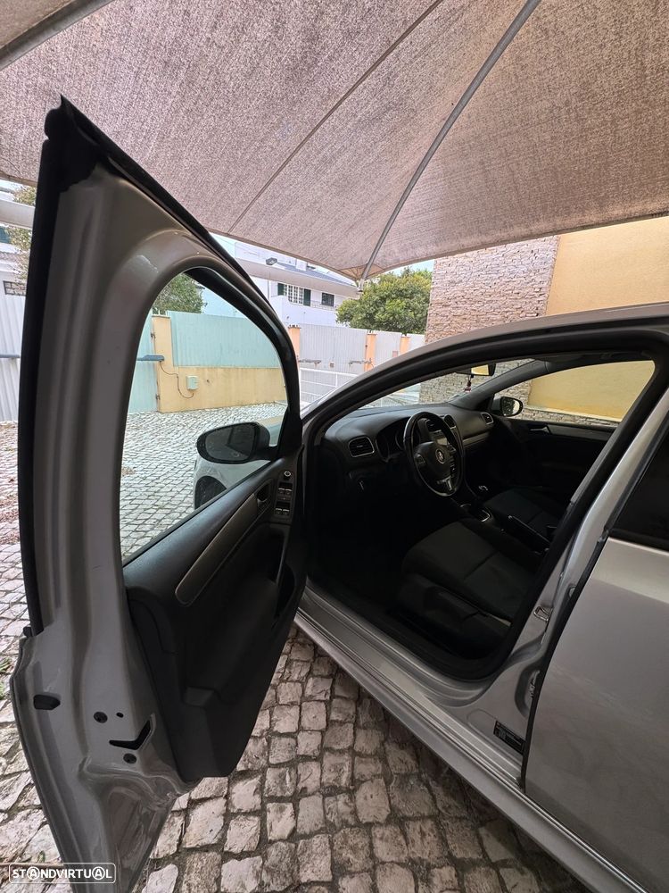 VW Golf 1.6 TDi Trendline BlueMotion - 8