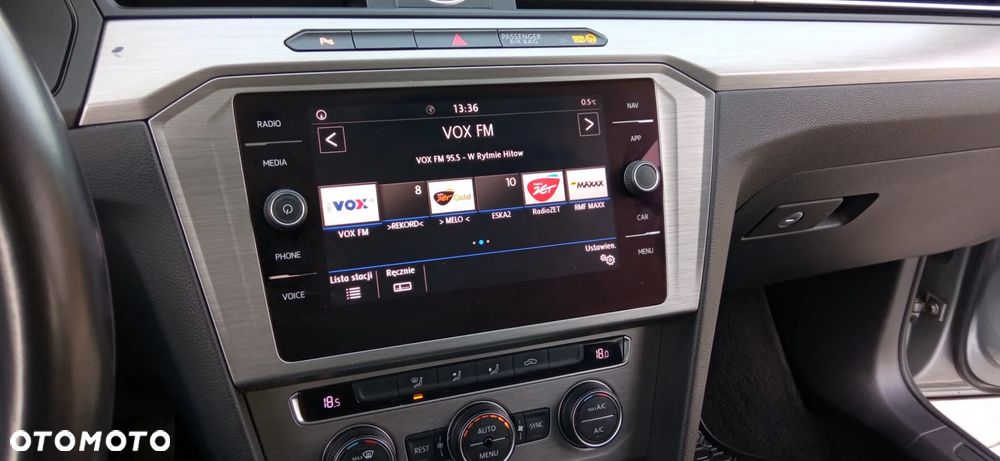 Volkswagen Passat - 23