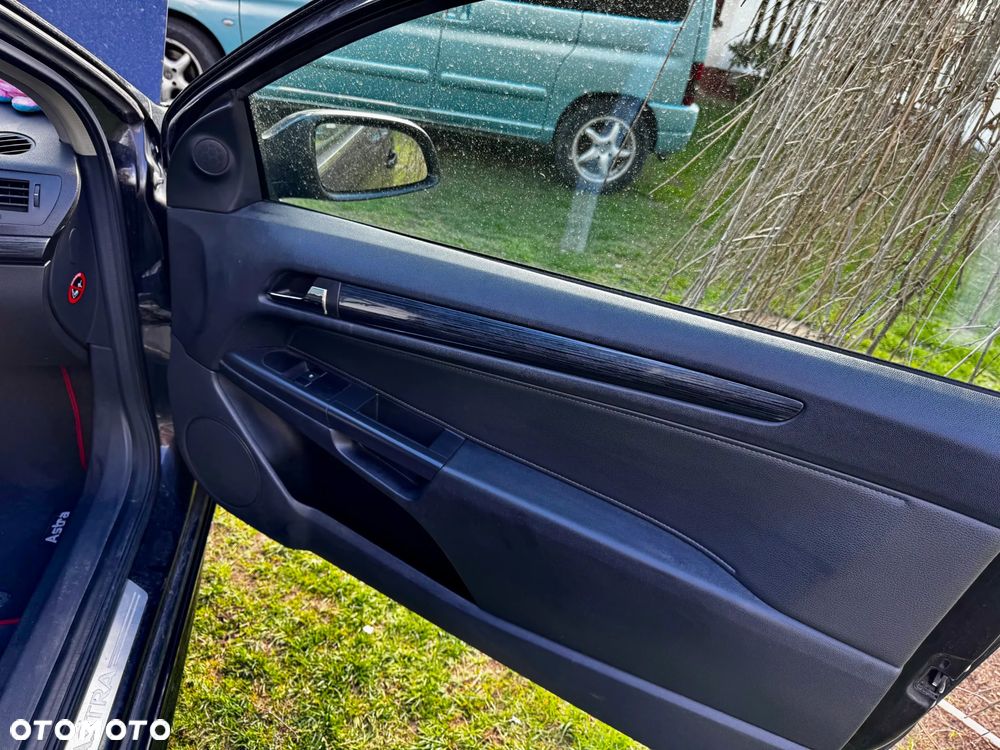 Opel Astra 2.0 T Sport - 30