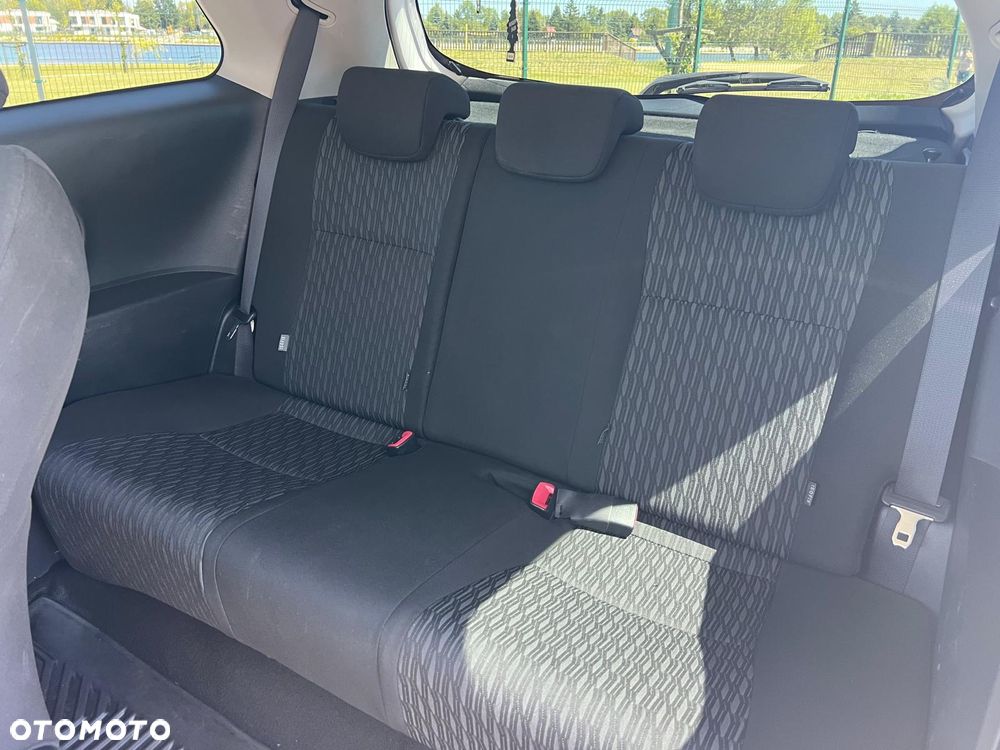 Toyota Yaris - 5