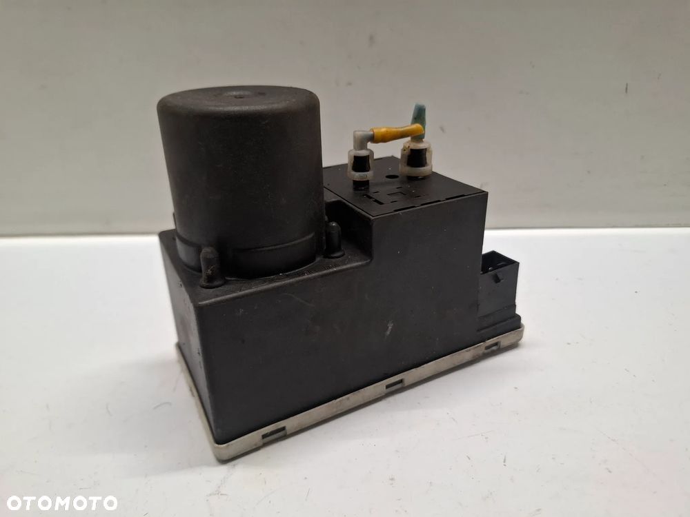 POMPKA CENTRALNEGO ZAMKA AUDI A3 8L A4 B5 A8 D2 SLASK WYSYLKA VAT - 1