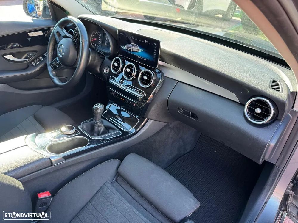 Mercedes-Benz C 200 - 23