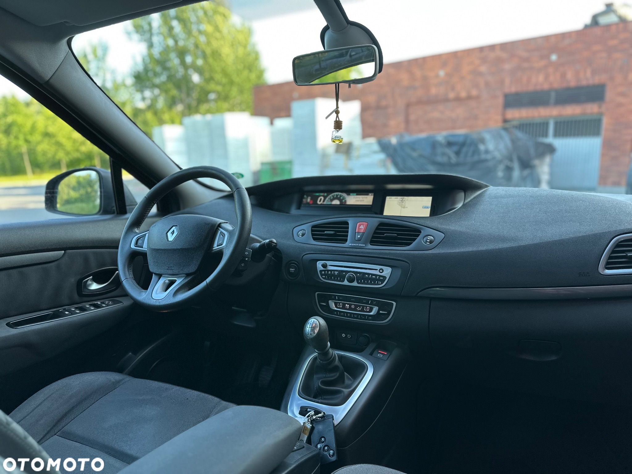 Renault Scenic 1.6 16V 110 TomTom Edition - 24