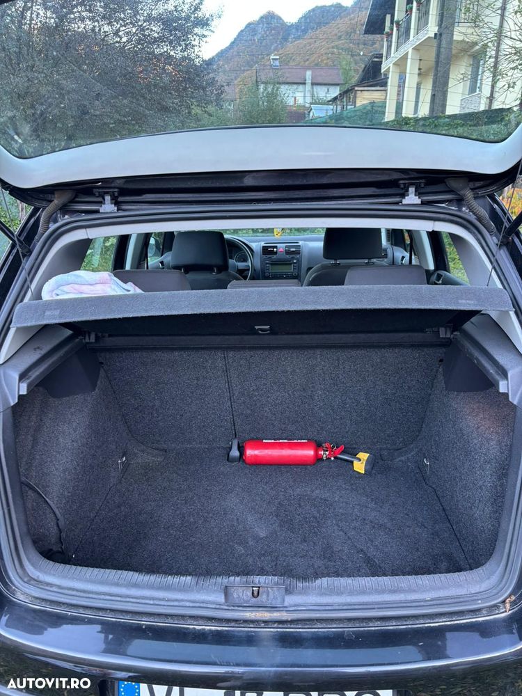 Volkswagen Golf 1.6 Comfortline - 11