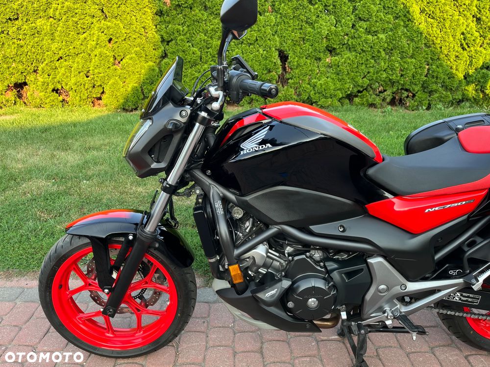 Honda NC - 25