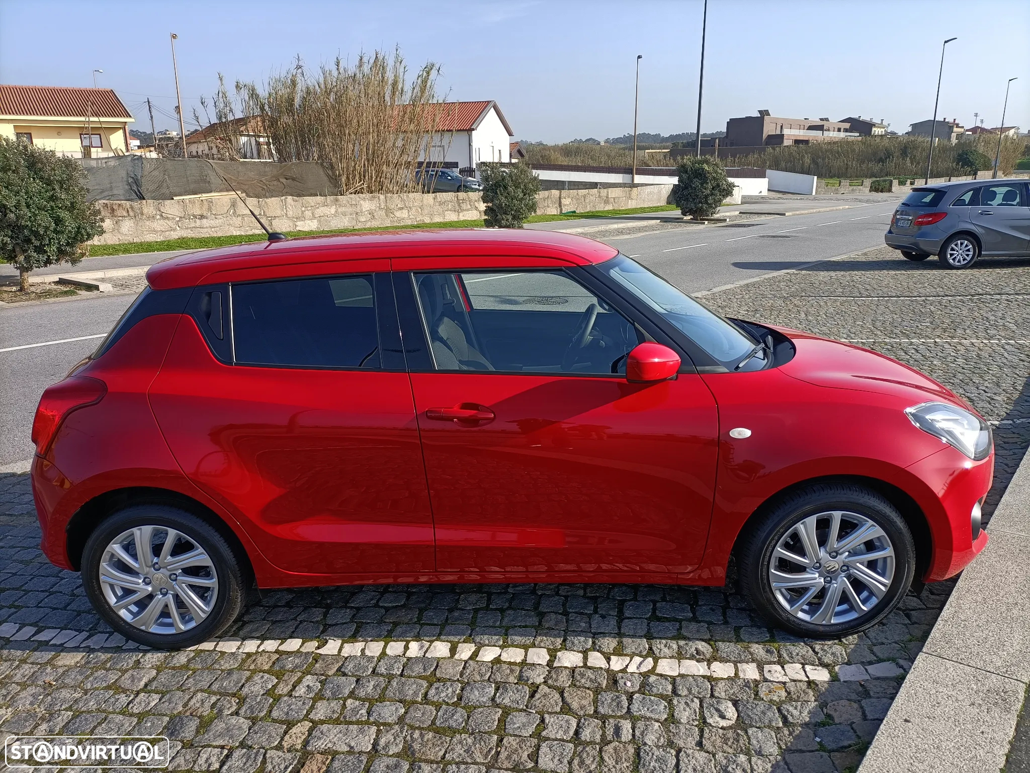 Suzuki Swift 1.2 Mild Hybrid GLE - 3