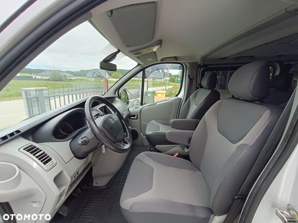 Renault Trafic L1H1 Passenger Lux - 12
