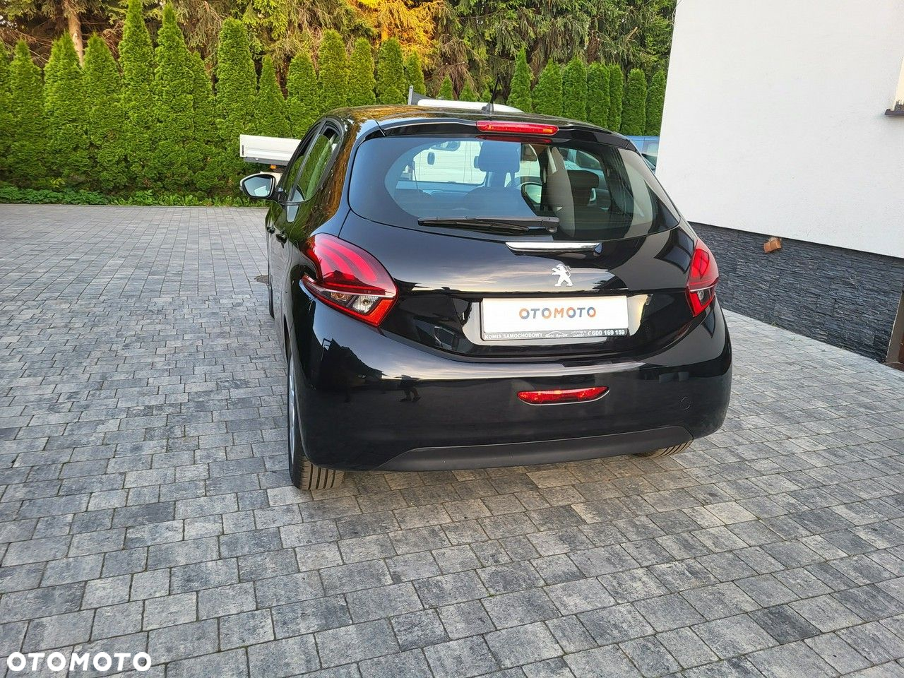 Peugeot 208 - 6