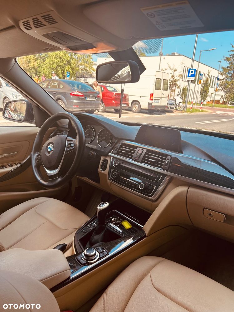 BMW Seria 3 320i Efficient Dynamics Sport Line - 7