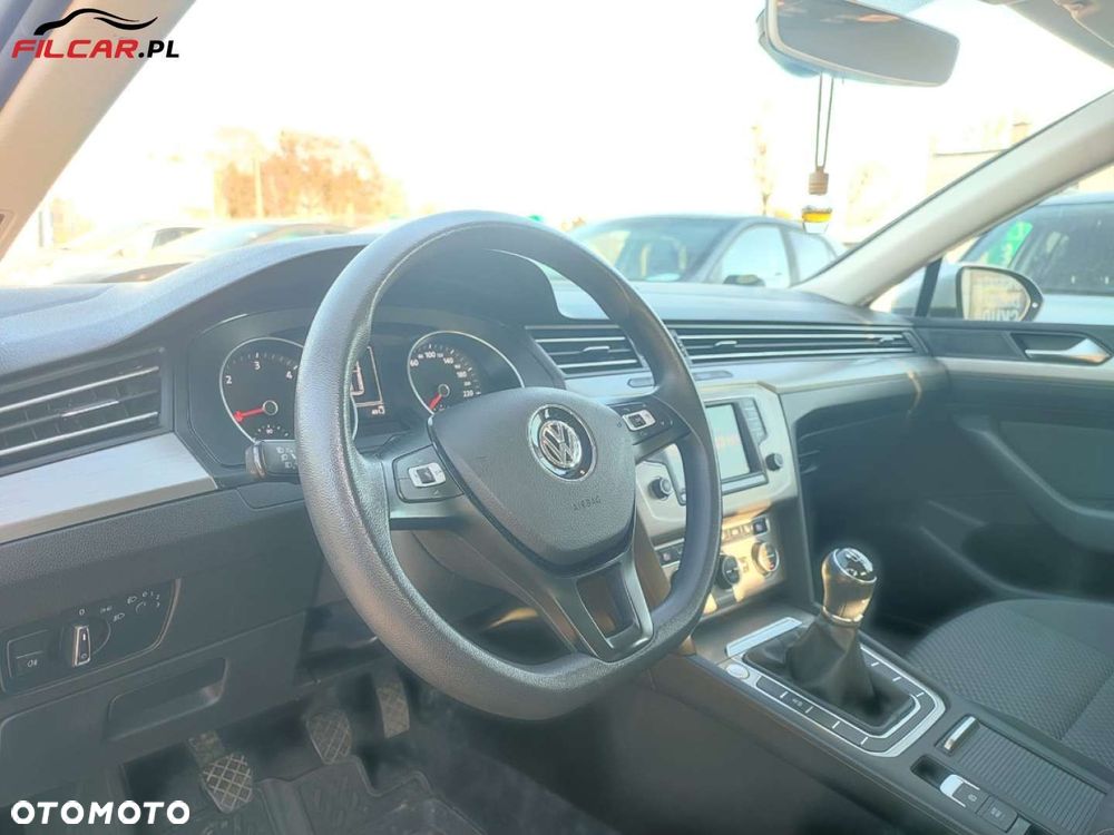 Volkswagen Passat - 5