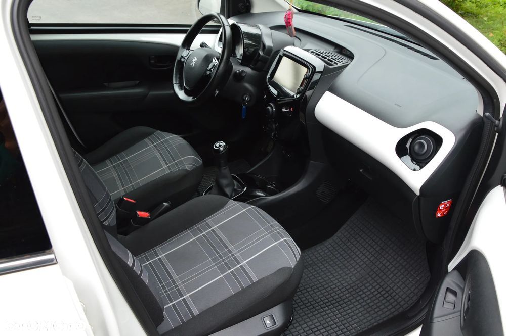 Peugeot 108 PureTech 82 Top Style - 6
