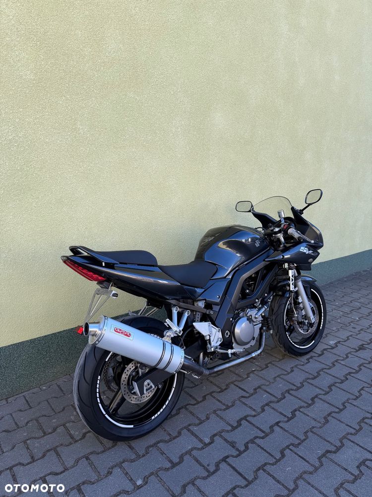Suzuki SV - 10